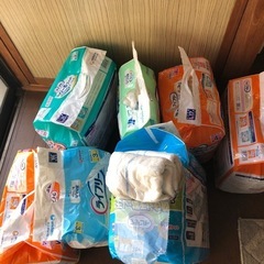 大人用オムツの画像