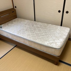 シングルベッド　マットレスとフレームのセット