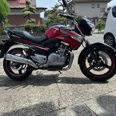 スズキGSR250の画像