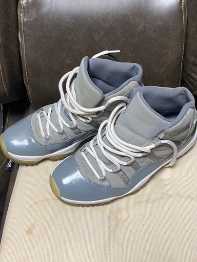 【値下げ】 AIR JORDAN 11 グレー　28cm