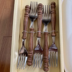 未使用　皿とフォークセットの画像