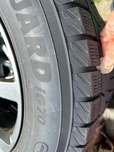 ヨコハマ冬タイヤ　205/65R16
