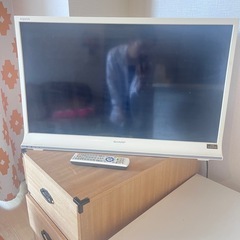 2013年製　シャープ　液晶テレビ