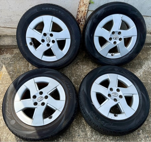 30プリウス純正ホイール