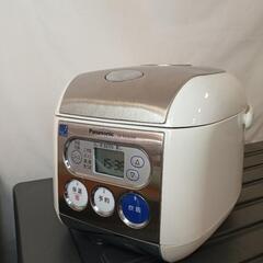 【JK-131】2013年製パナソニック 3合 炊飯器 マイコン式 ホワイト SR-MZ05E8