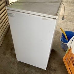 古い　小型　東芝冷蔵庫　使用可能
