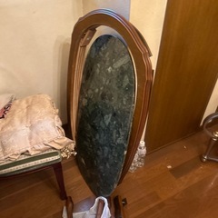猫足大理石テーブル