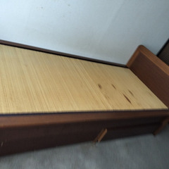 シングルベッド　畳使用　木製