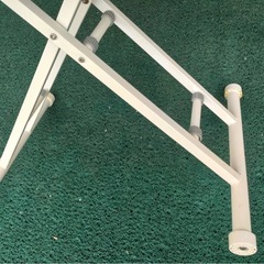 折りたたみテーブルの画像