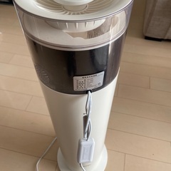 超音波式加湿器 タワー型の画像