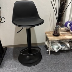 昇降椅子の画像
