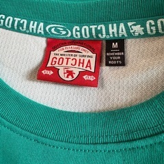 新品同様『GOTCHA』ガッチャ  Tシャツ カットソー 半袖  刺繍 M の画像