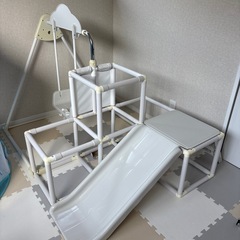 ジャングルジム　トイザらス
