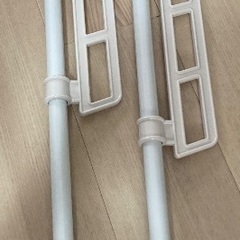 押入れスライドハンガー（突っ張りスパイクハンガー）2つ