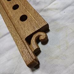 木製手彫りのスプーン掛けの画像