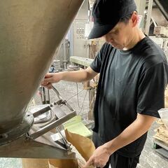 【未経験者大歓迎】プラスチック原料を製造する機械のオペレーターの画像