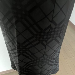 黒スカート　①チューリップラインの画像