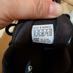 レディーススニーカー　adidas 24センチの画像