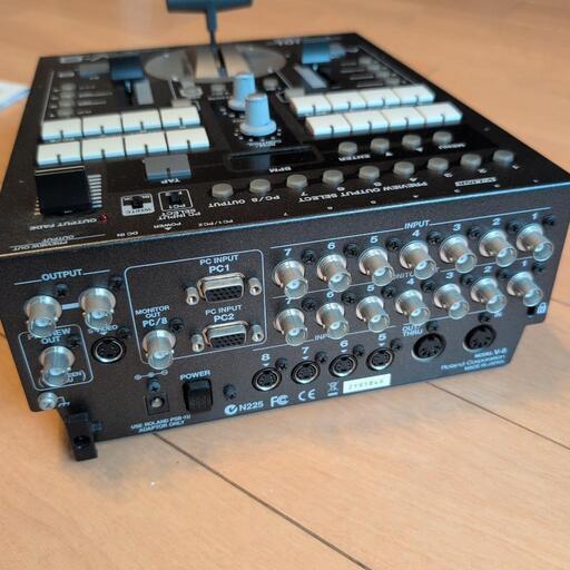 624 roland v-8 edirol ビデオミキサー Roland V-8 | Sweetwater