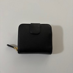 プラダ　PRADA 折りたたみ財布　二つ折り　の画像