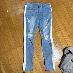 メンズダメージジーンズの画像