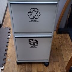リサイクルショップどりーむ鹿大前店　No1248　ゴミ箱　キャス...