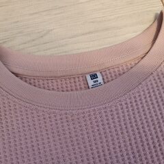 140サイズ ピンク Tシャツ ワッフル生地 ユニクロ UNIQLO 子供服 キッズの画像