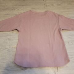 140サイズ ピンク Tシャツ ワッフル生地 ユニクロ UNIQLO 子供服 キッズの画像