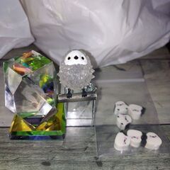 ガラス細工❓️クリスタル風？シマエナガ、フクロウ綺麗なガラスのミニチュア置物♪の画像