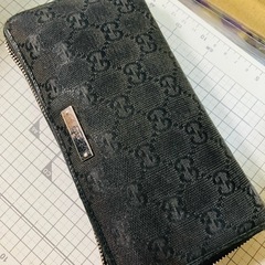 ボロボロの財布