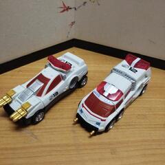 12.13号編隊車ミニカー２台