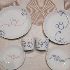 (お約束中)ディズニー　食器セット