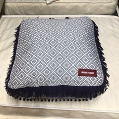 ミネトンカ ブフクッション 約50x50x30cm