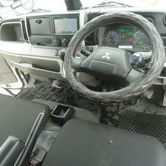 H.31(2019)年 三菱ふそう キャンター 3.0 ロング 全低床 ディーゼル 1.95tロングバンAT ホワイト  キーレス　ETC　バックカメラ　ASR　サイドドア　ラッシング2段　エアコン　集中ドアロック　ABS　エアバック　車間距離レーダー　電動格納ミラー　ワンセグTV　ナビ　検R8/7　17255の画像