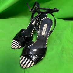 【新品】＋diana サンダル 黒 23.5 ✨ダイアナ✨黒 レザー ヒールサンダル 23.5cm - メルカリ