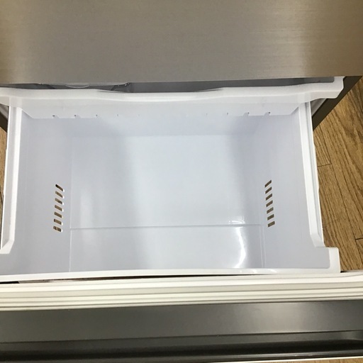 #E-55【ご来店頂ける方限定】HITACHIの3ドア冷凍冷蔵庫です