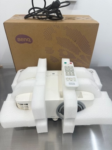 Amazon.co.jp: BenQ MW826STH WXGA画質 短焦点 DLP