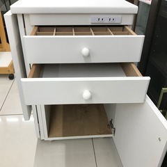 折りたたみ式ミシン台の画像