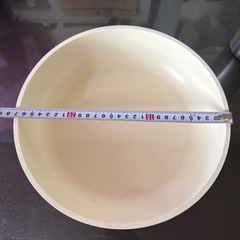 白いフライパンの画像