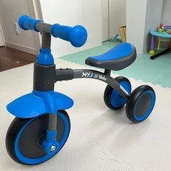 室内足蹴りサイクル、バランスバイク 乗用 足蹴り