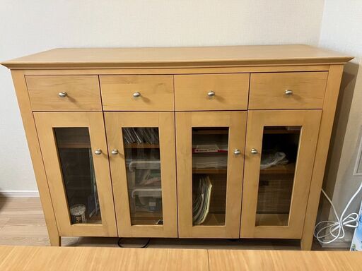 大塚家具　木目　ガラスのデザインが美しいキャビネット ナチュラル 大塚家具製】ナチュラルインテリアにぴったり♪収納力抜群の木製