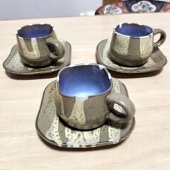陶器製裏印ありティーカップ＆ソーサー 3セット 