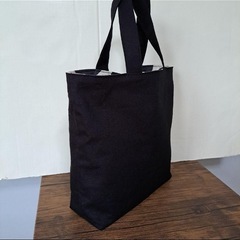 ドット柄バック　未使用品　
　の画像