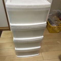 【決まりました】衣装ケース 4つ