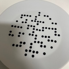 IKEA 白い皿 4枚セット 黒い点模様の画像