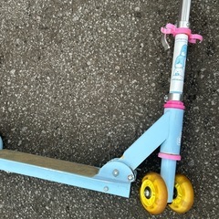 キックボード　すみっこぐらしの画像