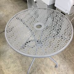 ガーデンテーブル　スチール製の画像