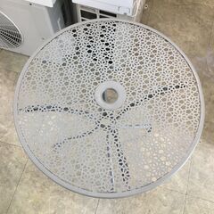 ガーデンテーブル　スチール製の画像