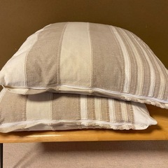 クッション 2枚の画像