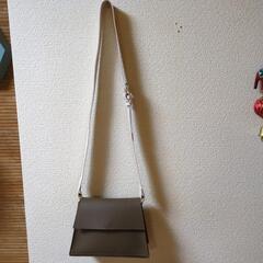 オシャレなショルダーの画像